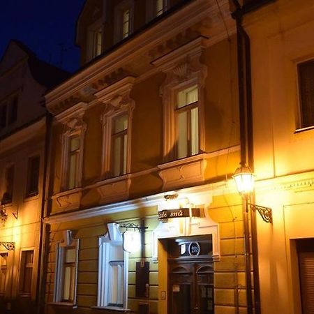 Hotel Hnizdo Snu Hradec Králové Exterior foto