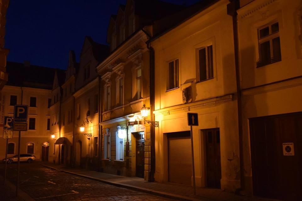 Hotel Hnizdo Snu Hradec Králové Exterior foto